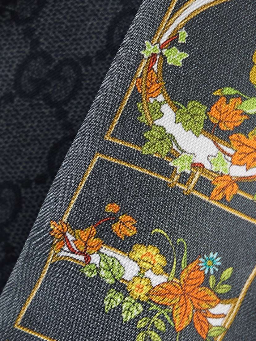 Шарф из шелкового твила с принтом Gucci, черный — фото 2