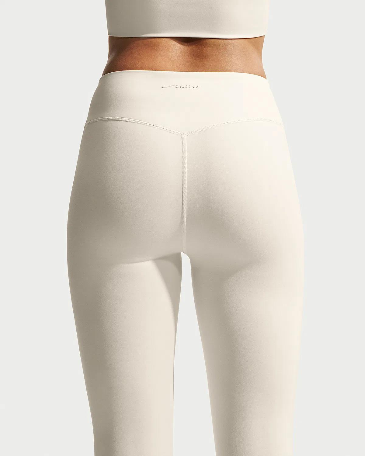 Женские леггинсы NikeSKIMS Matte с высокой посадкой, длина 26", NSKM Actv Ivory — фото 3