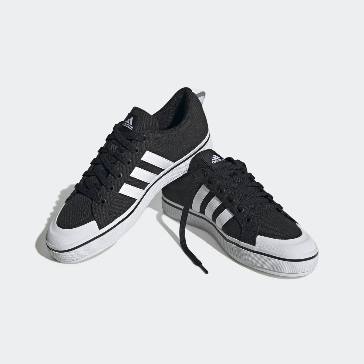 

Кроссовки Adidas Sportswear "BRAVADA 2.0 LIFESTYLE SKATEBOARDING CANVAS", цвет Core Black / Cloud White / Core Black