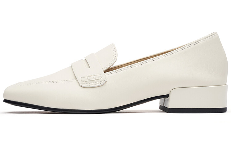 

Туфли Мэри Джейн женские белые Clarks