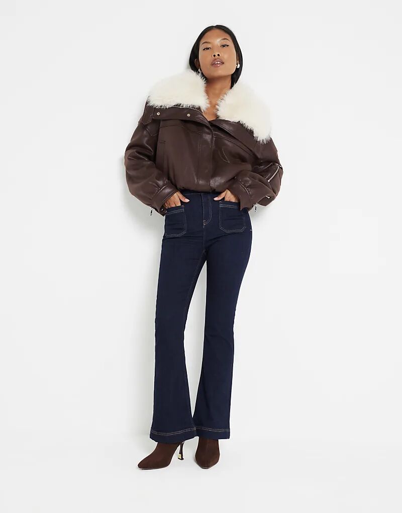 

Расклешенные карманы River Island Petite спереди, темно-синего цвета