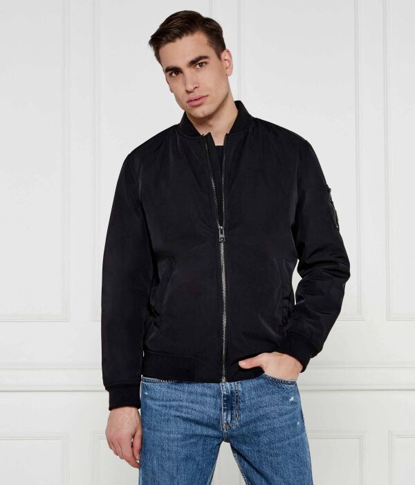 

Куртка-бомбер атласная Guess Jeans Regular Fit, черный