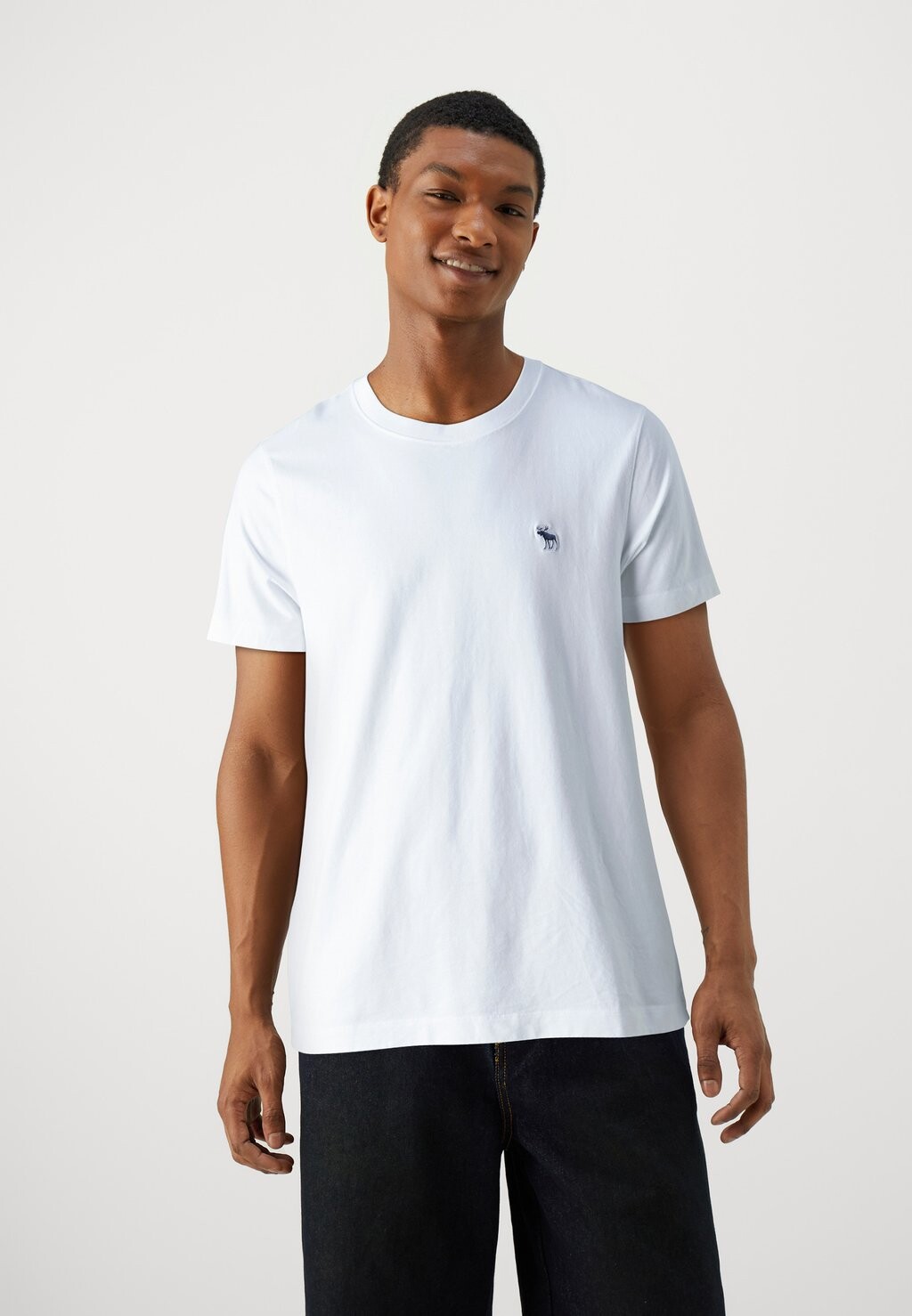 

Базовая футболка Elevated Icon Neutrals Abercrombie & Fitch, ярко-белая