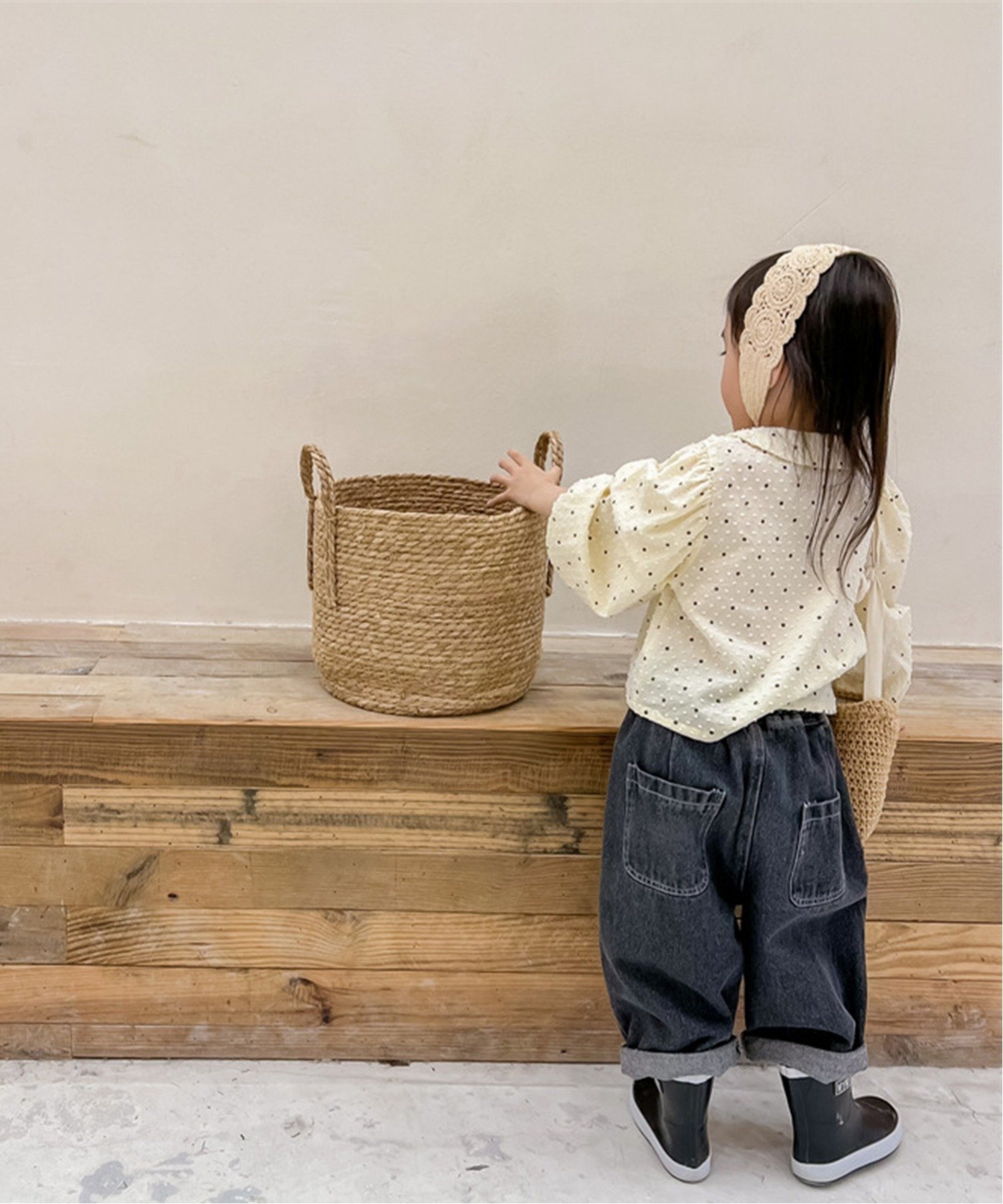 Блузка в горошек с пышными рукавами в стиле принцессы Aimoha Kids, beige — фото 2