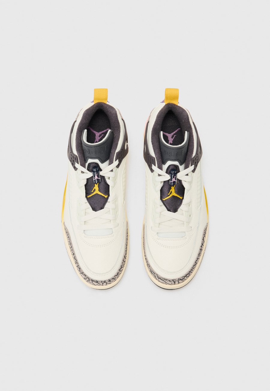 Кроссовки Jordan JORDAN SPIZIKE LOW, Sail/Dark Sulfur Oil/Grey Viotech/Moon Particle/Off-White — фото 4