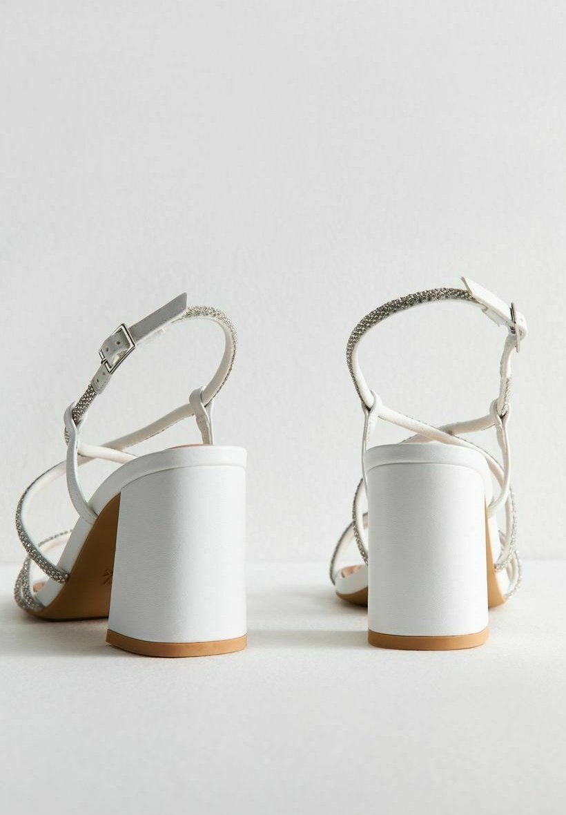 Сандалии WIDE FIT DIAMANTE EMBELLISHED BLOCK HEEL - Bridal shoes New Look Wide Fit, белый — фото 4