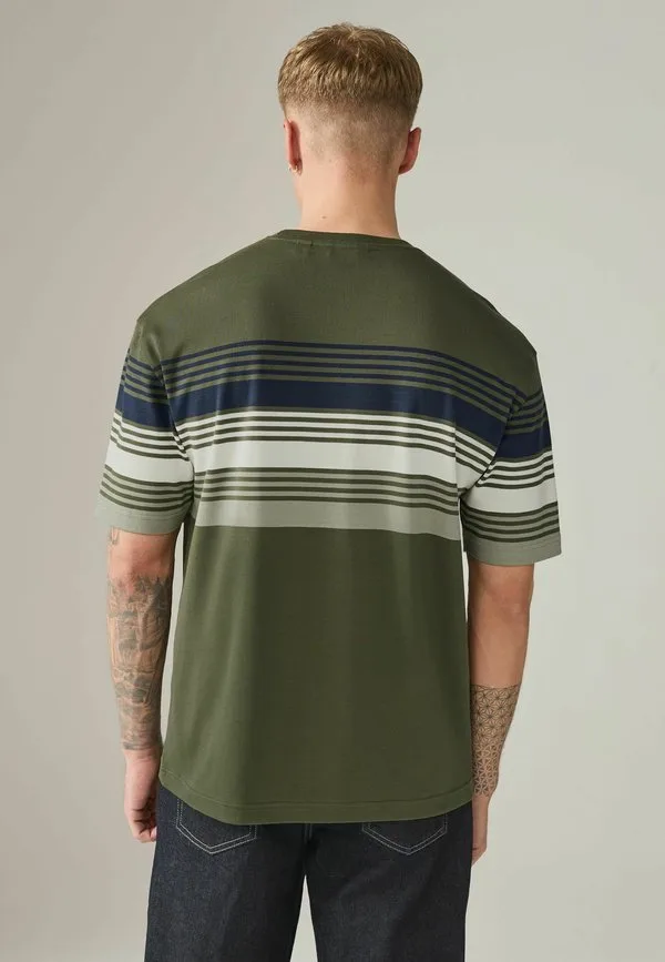 Футболка стандартного кроя с принтом Next, Army Green — фото 3