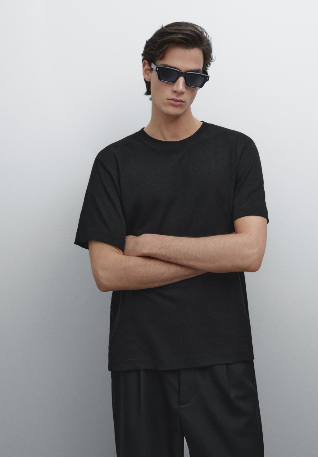 

Базовая футболка SHORT SLEEVE Massimo Dutti, черный