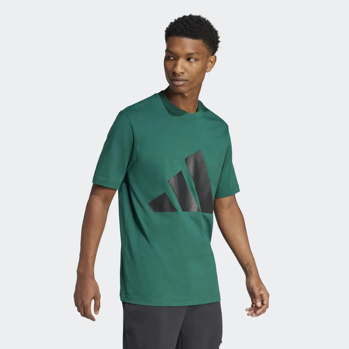 Мужская футболка Adidas Essentials с большим логотипом, зеленый — фото 4