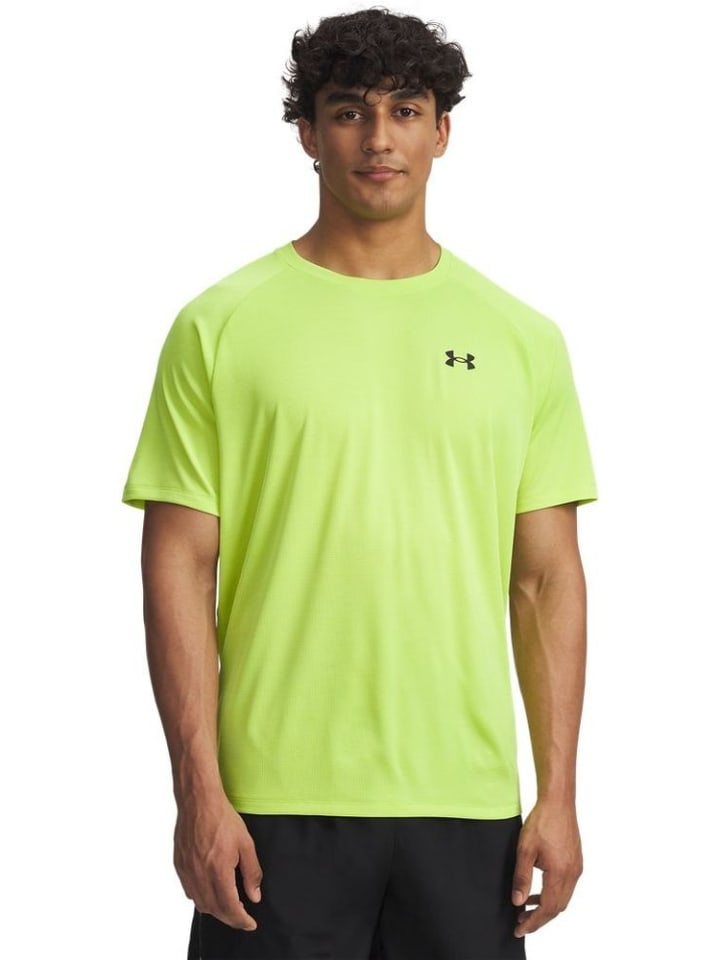 

Спортивная футболка Tech Textured T-Shirt зеленого цвета Under Armour