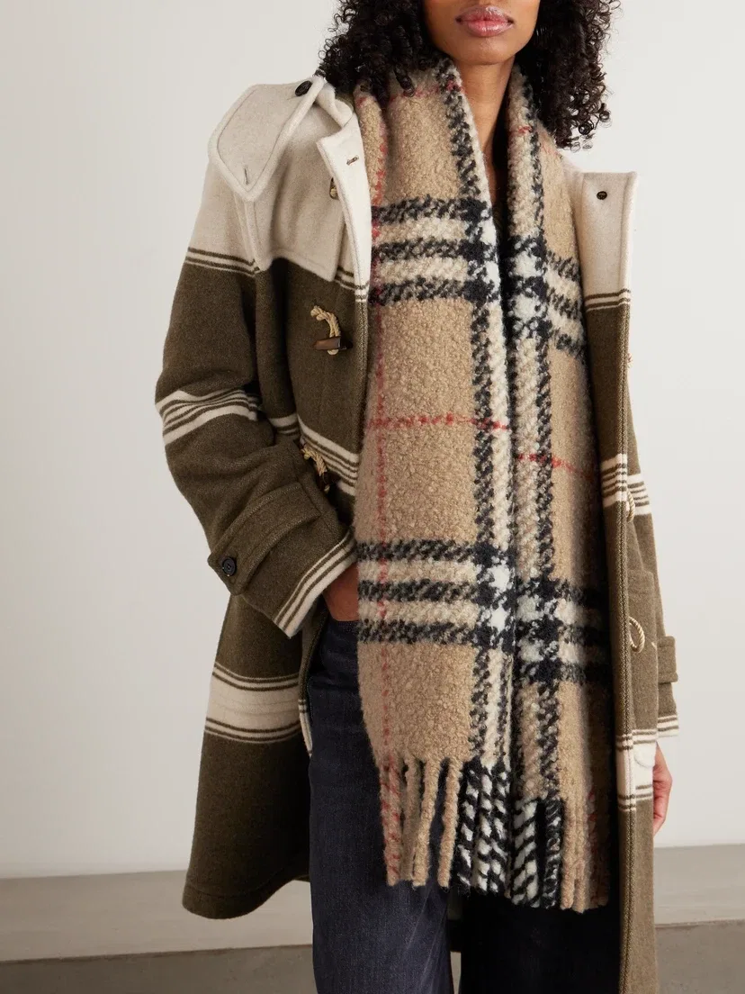 Длинный шарф из букле в клетку с бахромой из альпаки и шерсти BURBERRY, бежевый — фото 2