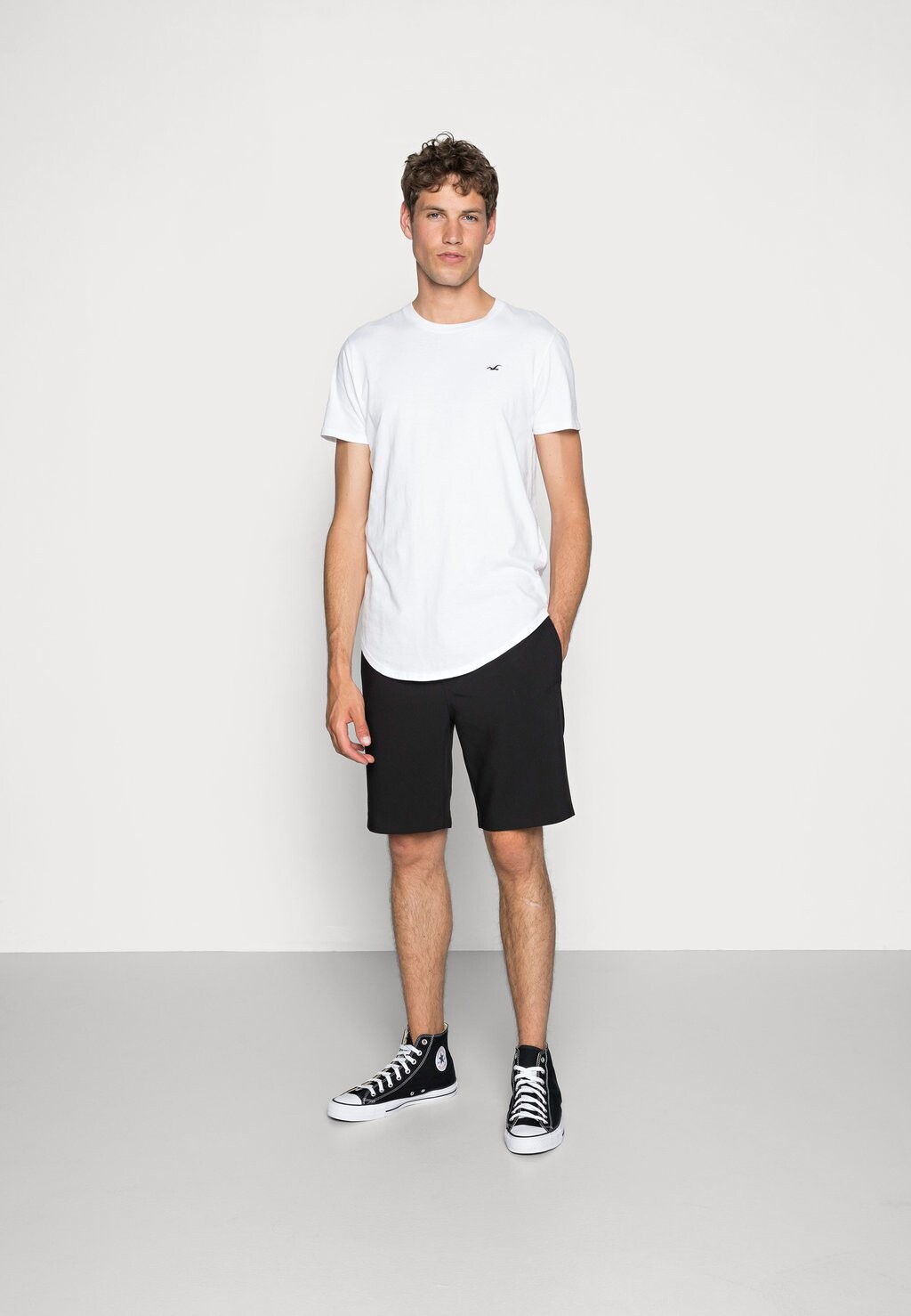 

базовая футболка 3 Pack Hollister Co., цвет white/ grey /black