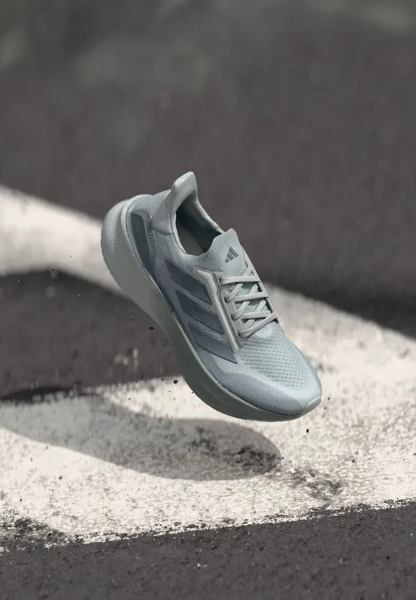 Кроссовки для бега по шоссе ultraboost 5x Adidas Performance, Lgh Solid Grey/Grey/Halo Silver-Coloured