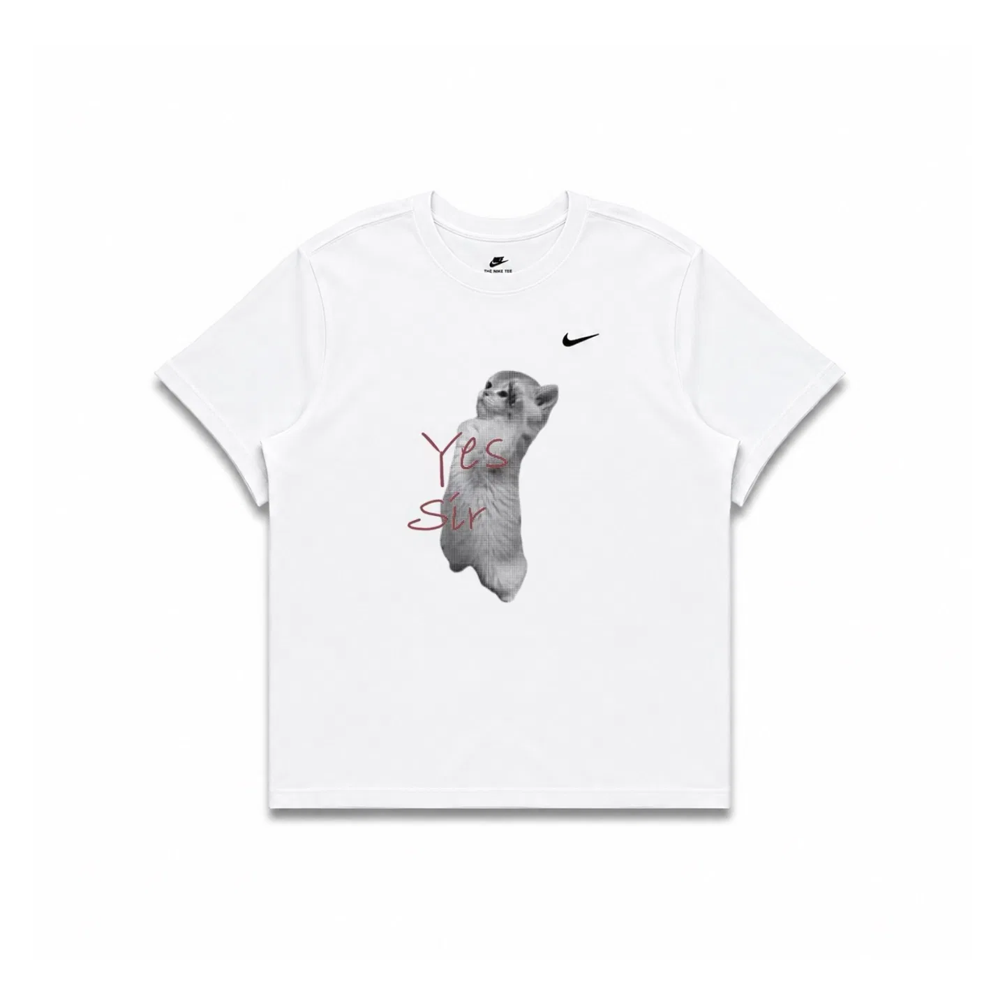 Футболка Nike Sportswear белая с круглым вырезом — фото 3