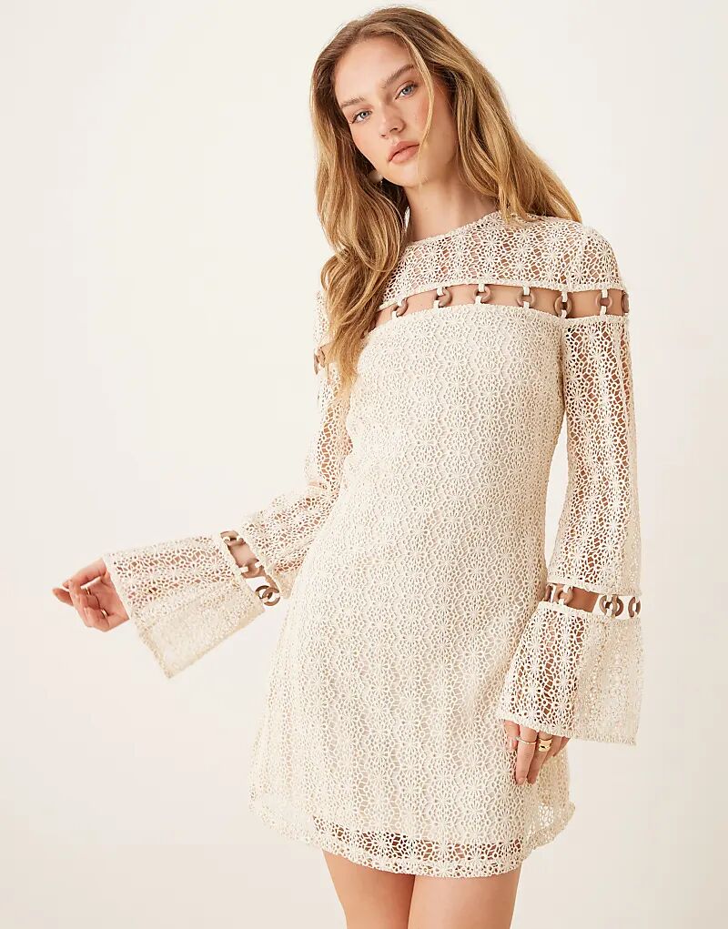 

Мини-платье ASOS DESIGN с длинными рукавами и отделкой кольцами в кремовом цвете