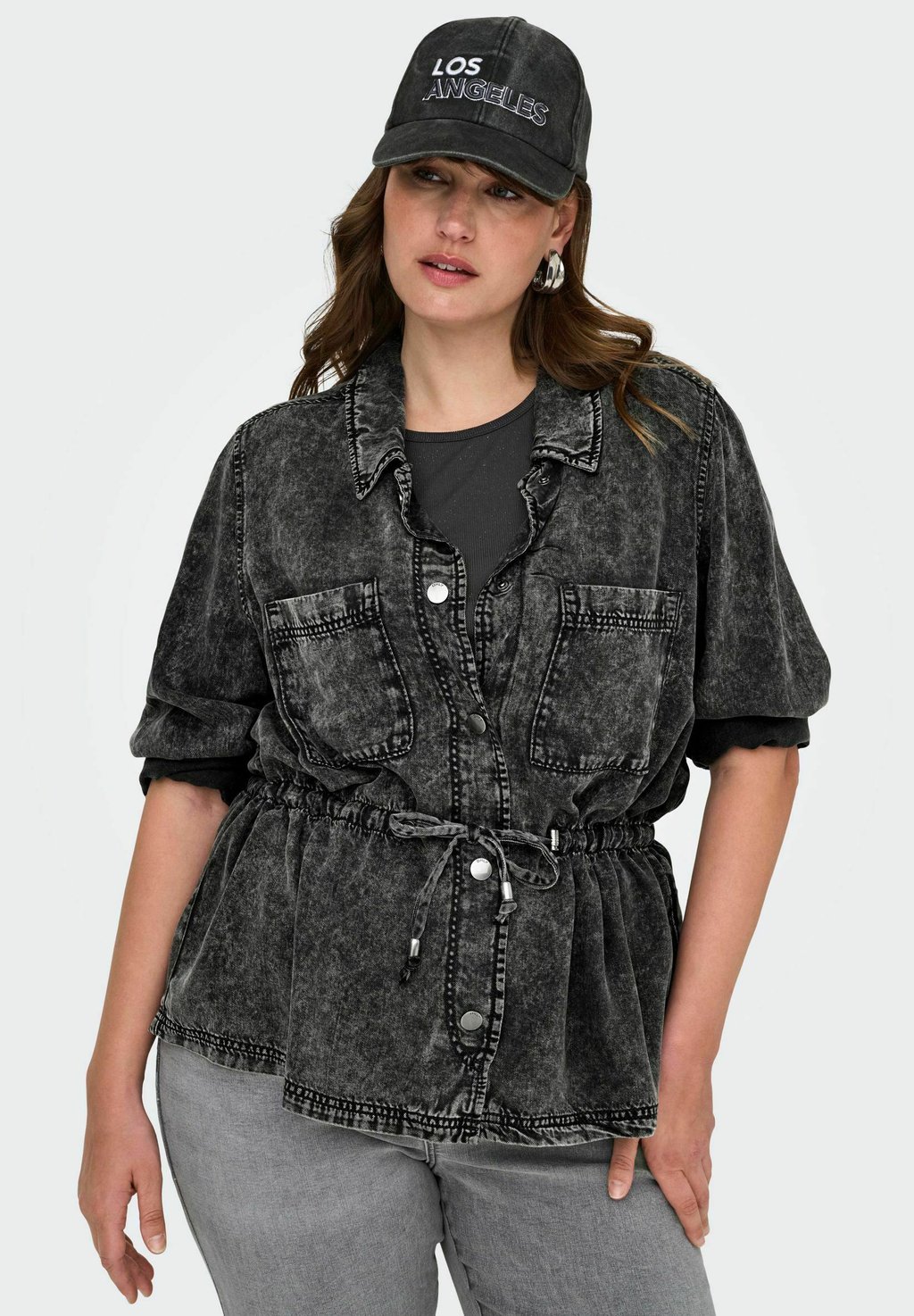 

Джинсовая куртка KENYA ONLY Carmakoma, черный