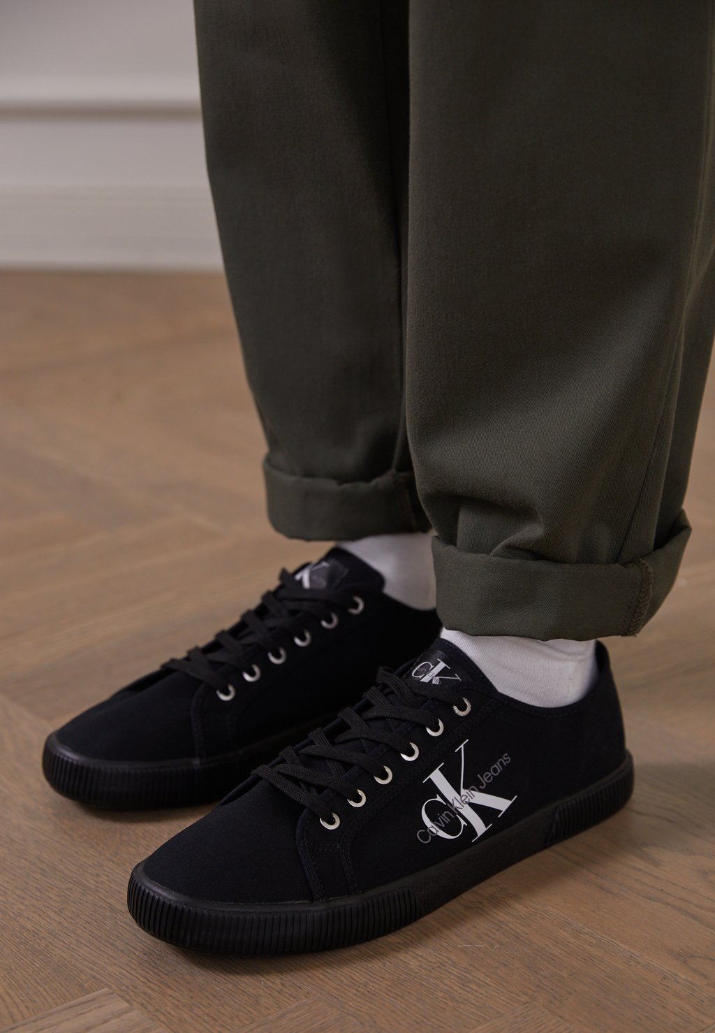 

Кроссовки ESSENTIAL VULCANIZED Calvin Klein Jeans, черный