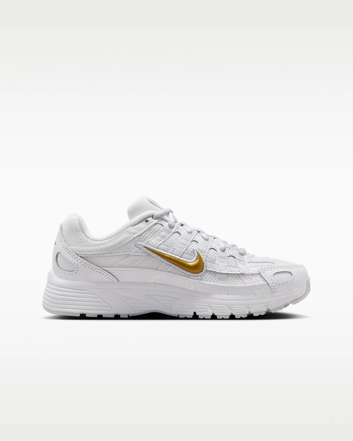 Кроссовки Nike P-6000 для детей, White/Pure Platinum/Metallic Gold — фото 3