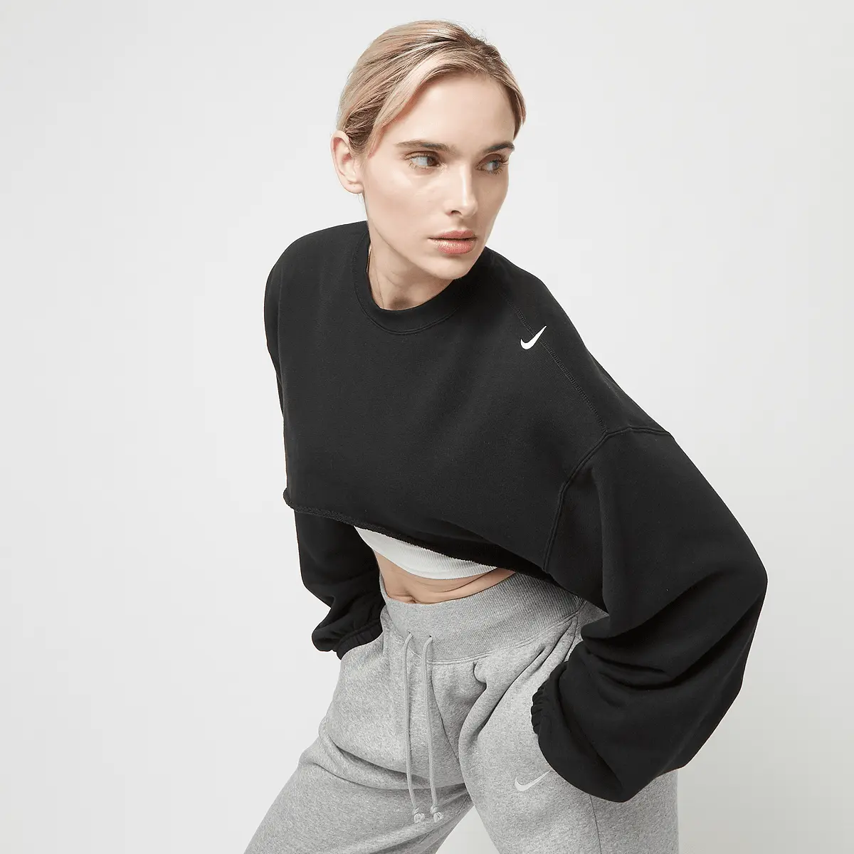 

Толстовка Nike Sportswear Dance Oversized Shrug, черный