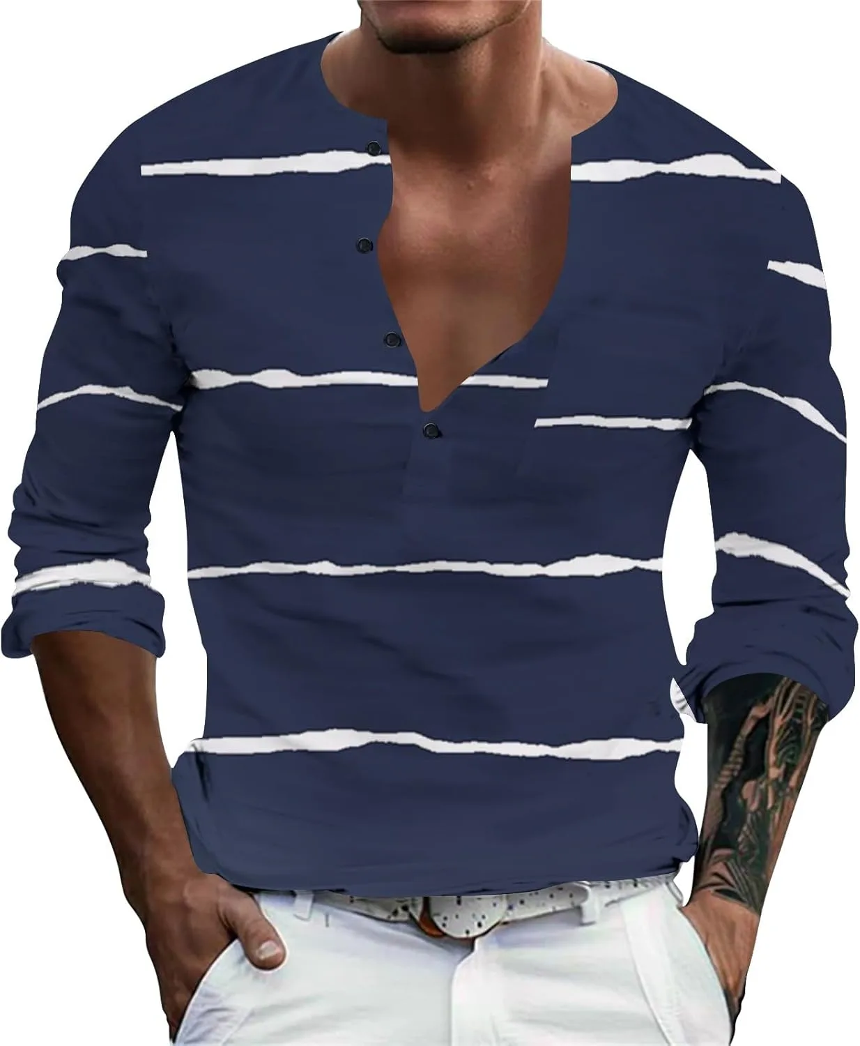 

Мужская рубашка поло в полоску с V-образным вырезом и длинными рукавами