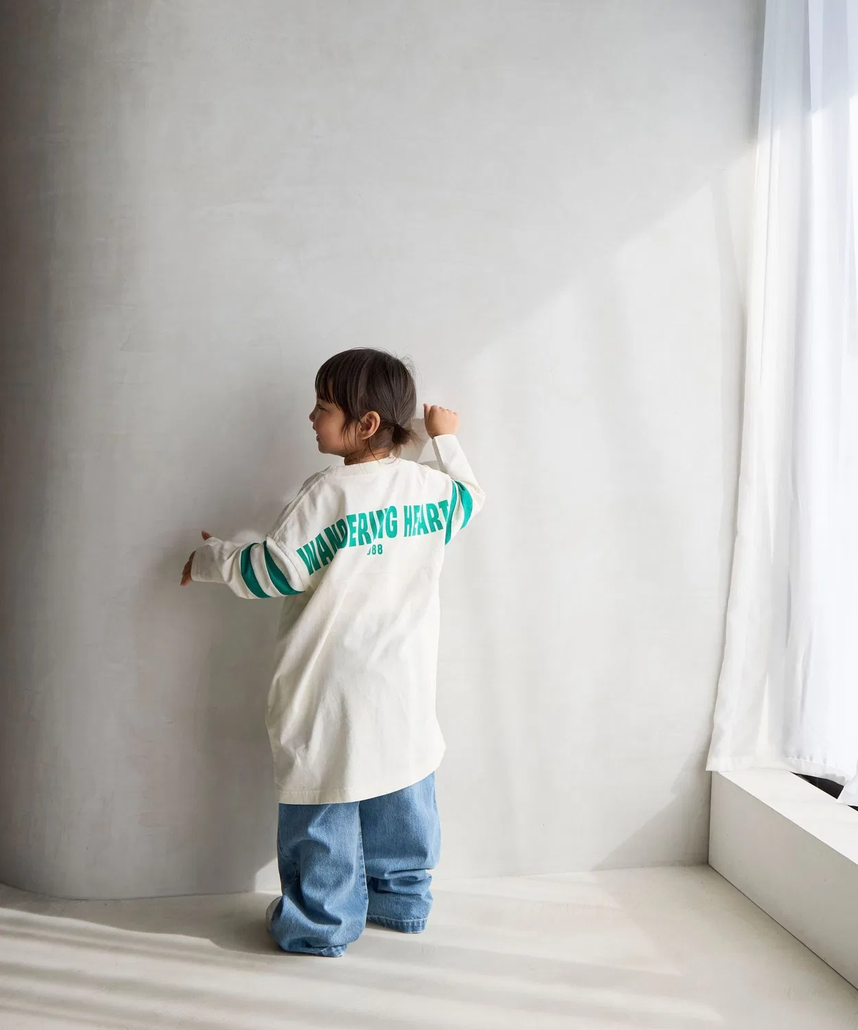 Широкие джинсы с ремнём, синие — фото 3