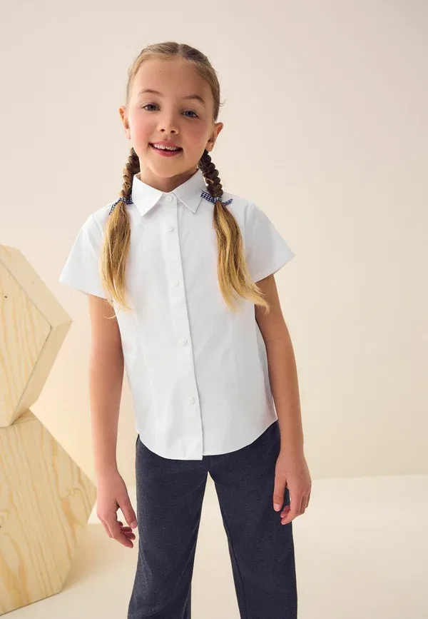 Блуза школьная Next, Regular fit touch fastening stretch short sleeve school button down, белый — фото 3