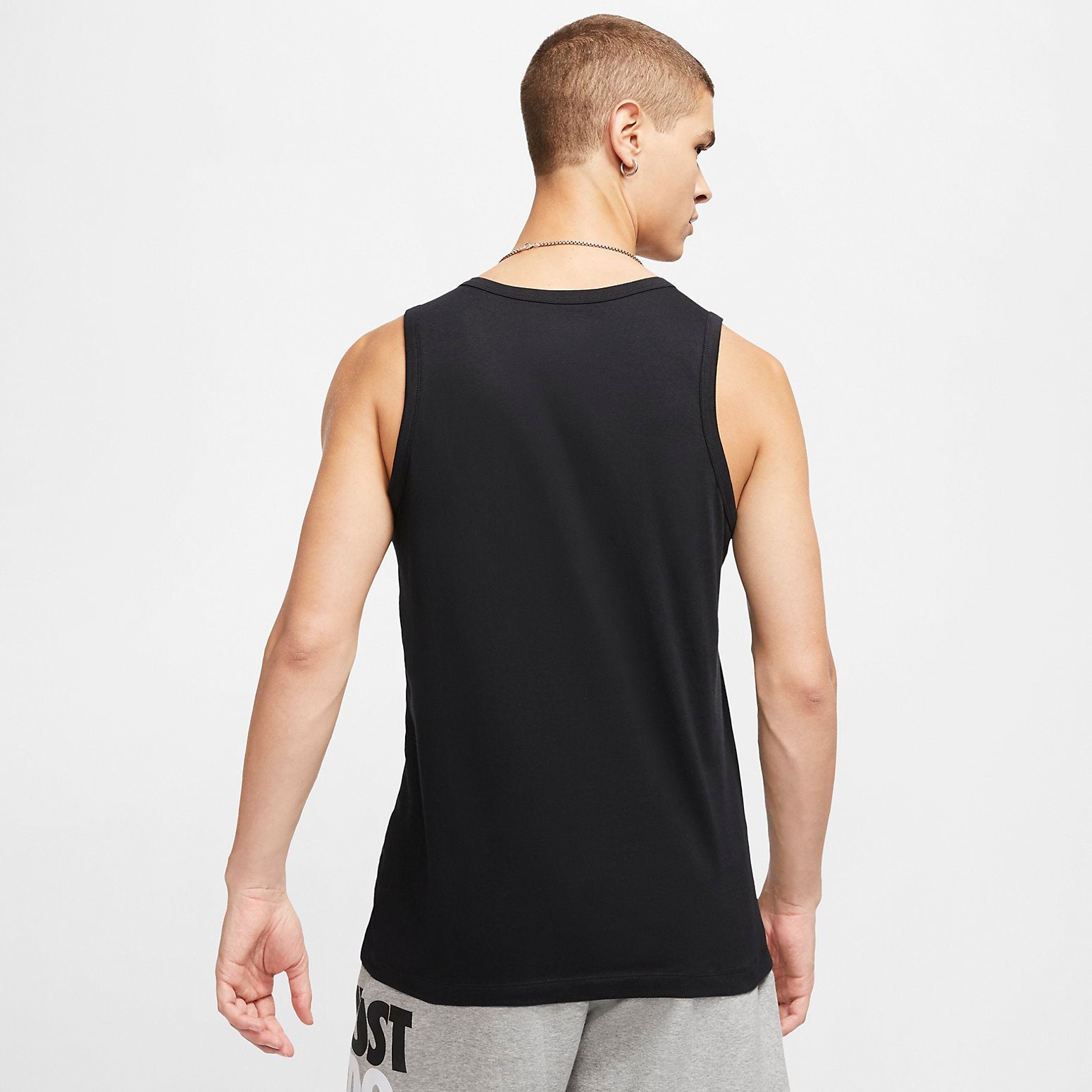 Спортивный топ Nike Sportswear Club Tank 'Black' BQ1260-010, черный — фото 2
