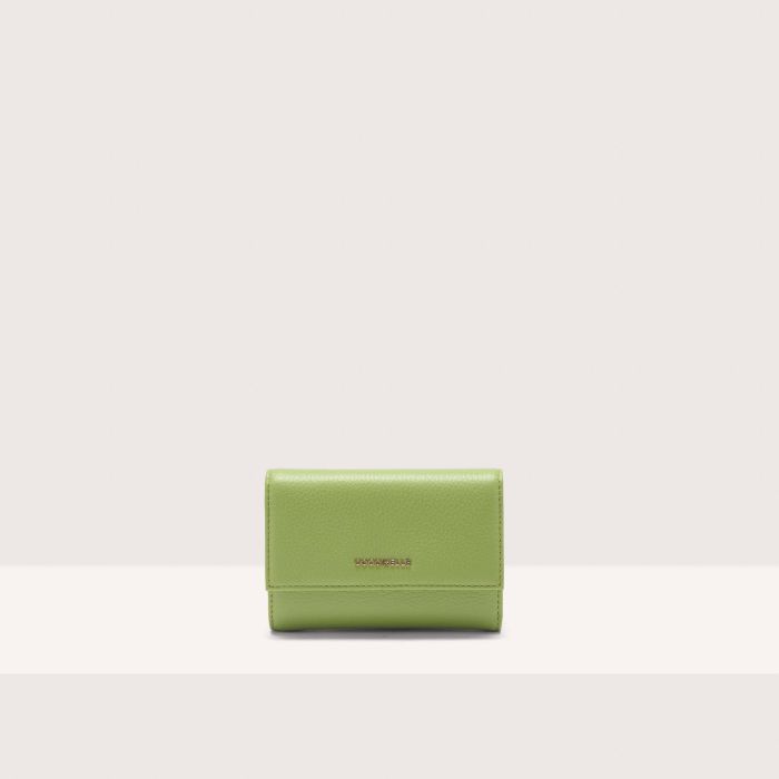 

Кошелек Coccinelle Metallic Soft, цвет Guacamole