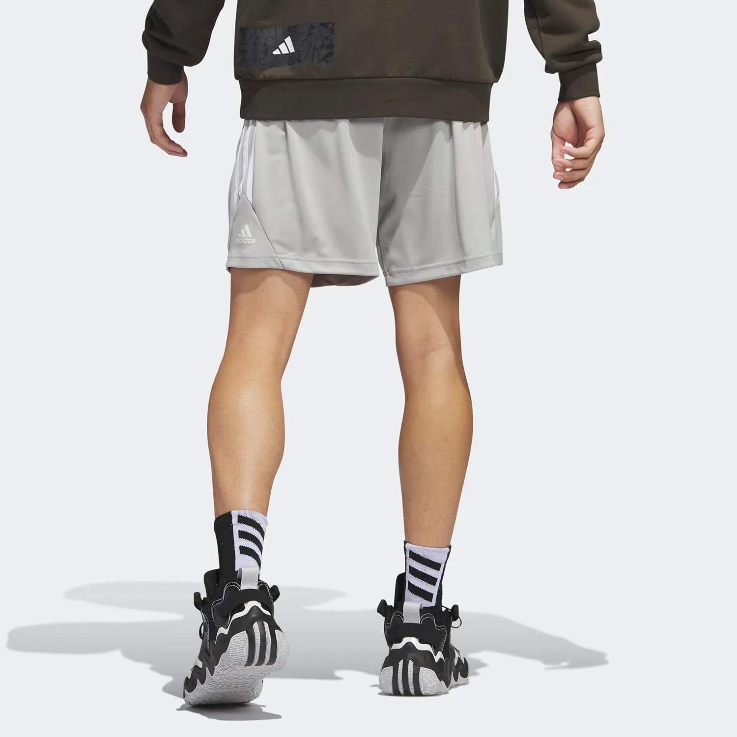 Мужские баскетбольные шорты adidas Legends с тремя полосками — фото 4