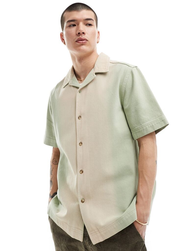 

Свободная джинсовая рубашка с короткими рукавами ASOS DESIGN