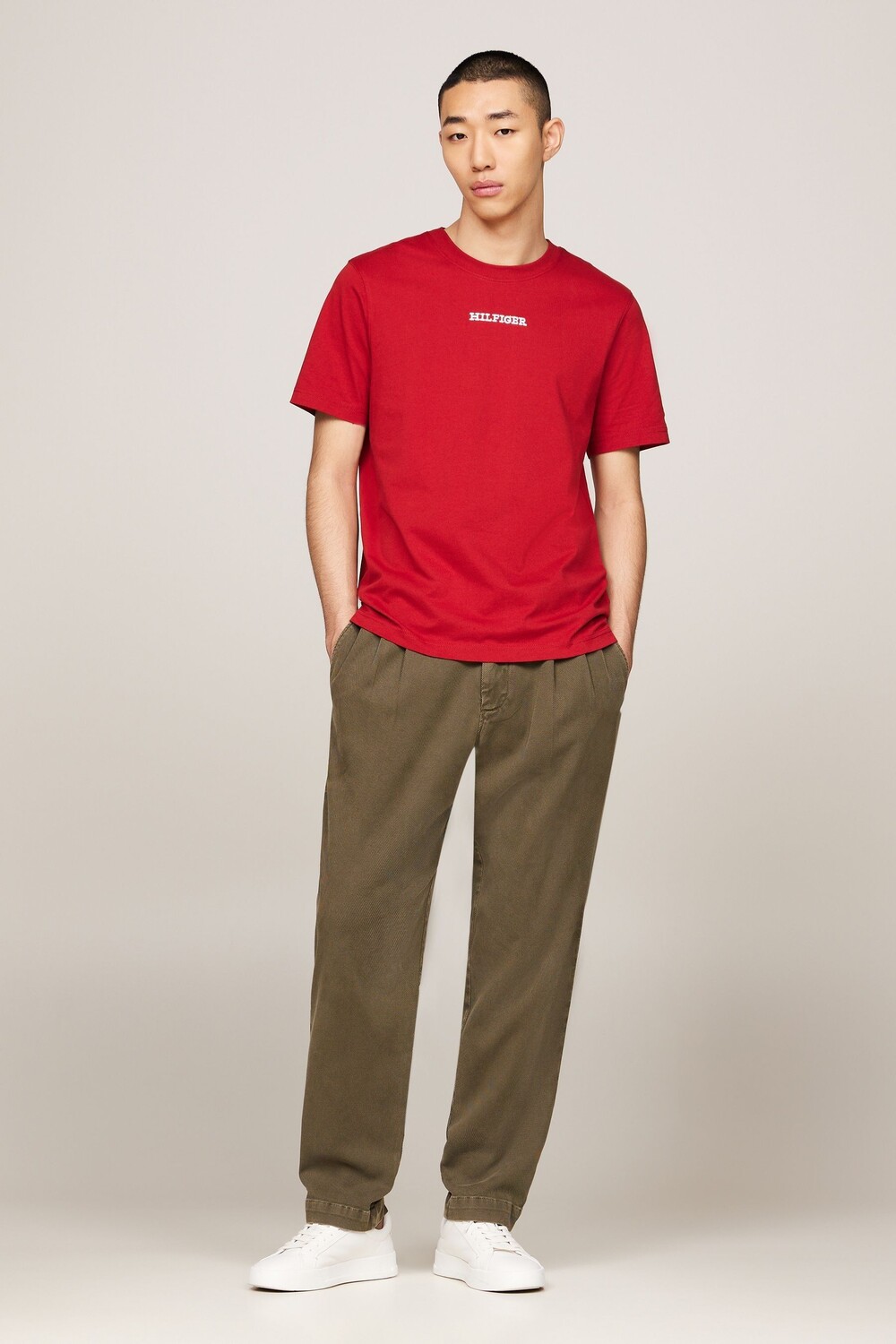 

Футболка с вышивкой монотипия Tommy Hilfiger, красный