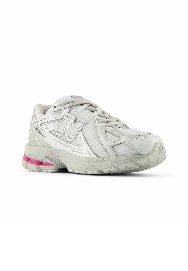 Кроссовки New Balance 1906, светло-серебристый металлик, розовый — фото 3