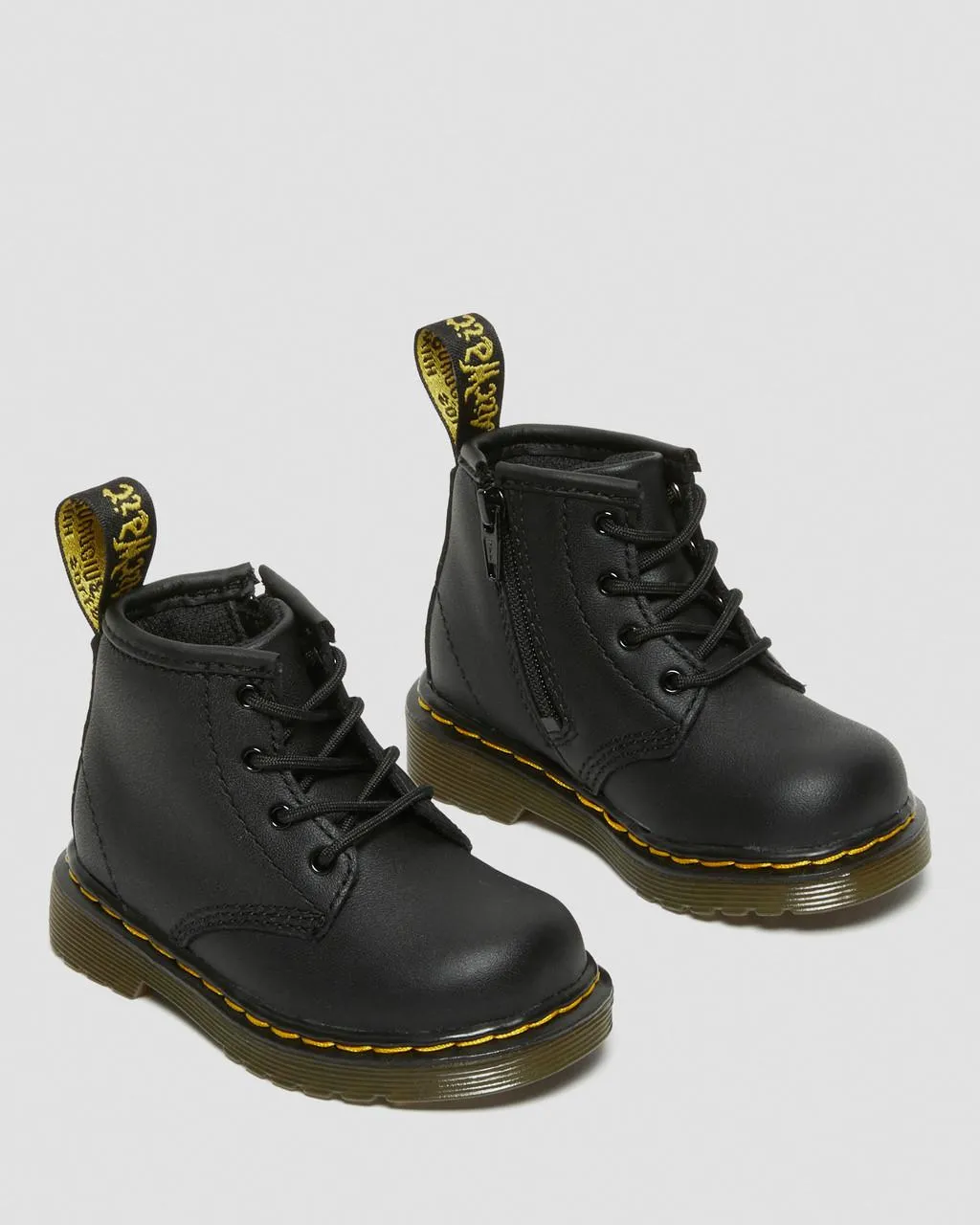 Ботинки Dr. Martens Infant 1460 Softy T, кожаные, на шнуровке, цвет Black — фото 4