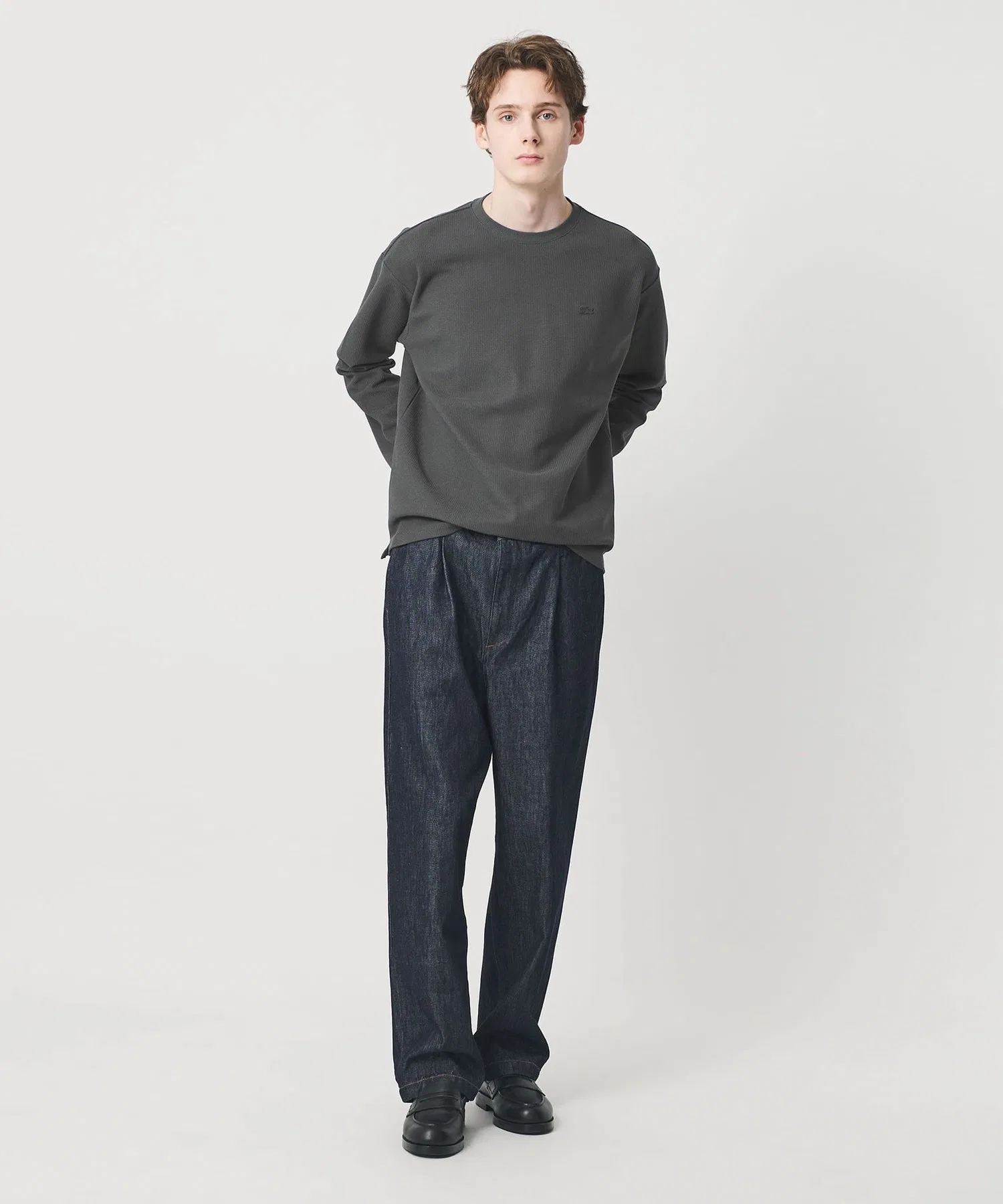 Мужская футболка LACOSTE однотонная, с длинными рукавами, серая — фото 4