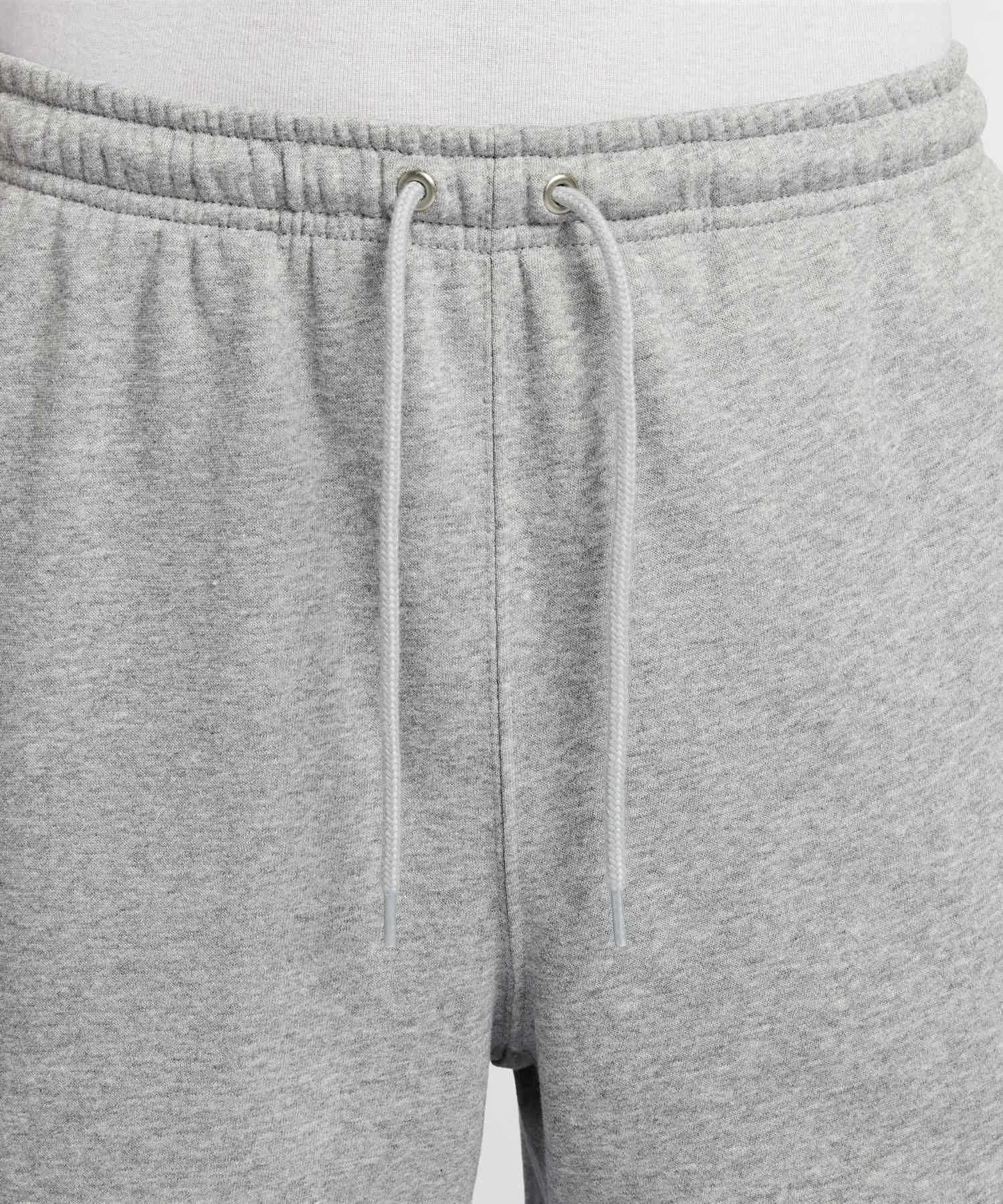 Мужские брюки Nike Club из французской махровой ткани с открытым низом, модель HQ4423-063, темно-серый меланж. — фото 3