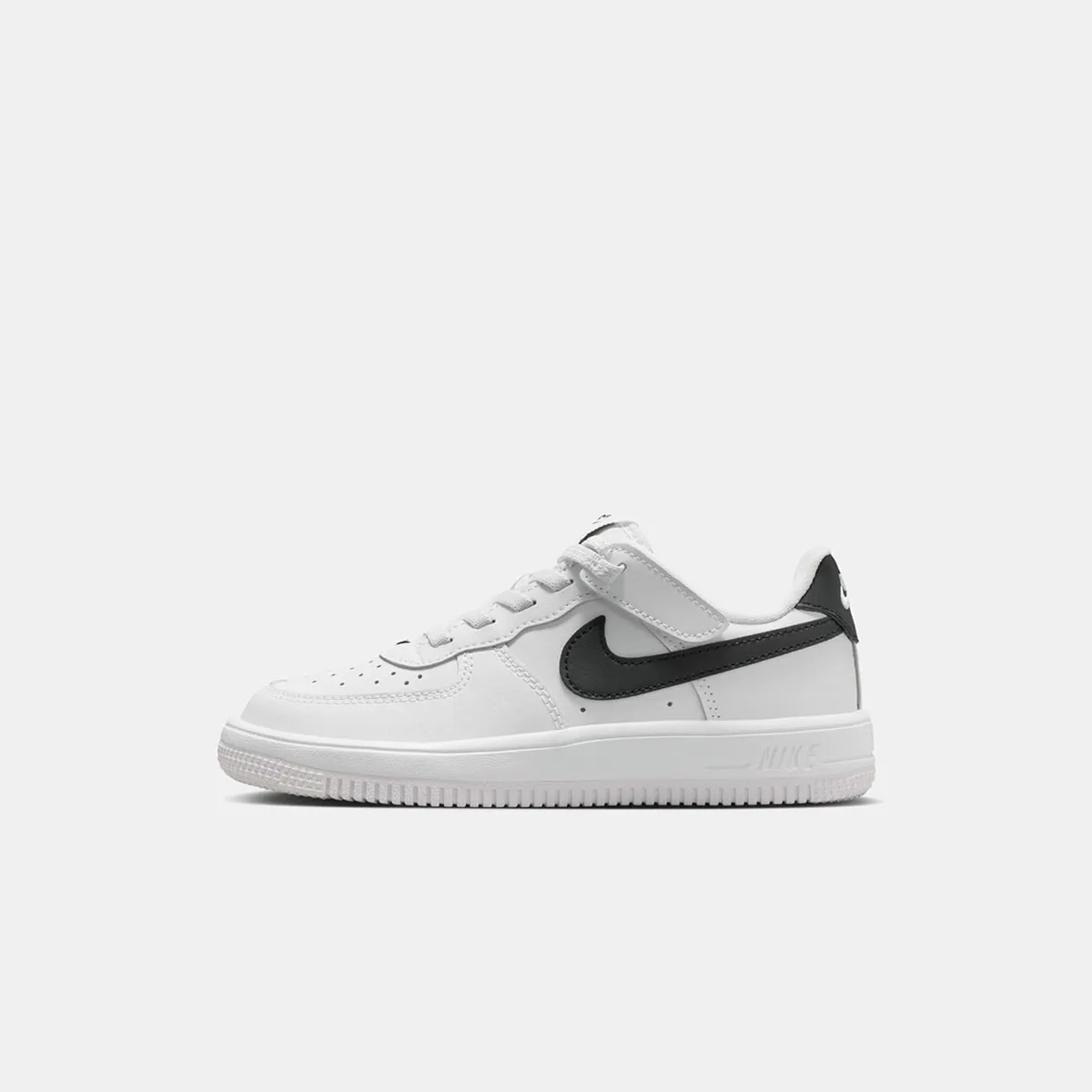 Детские спортивные кроссовки повседневные для мальчиков FORCE 1 LOW EASYON (PS) Nike, белый — фото 3
