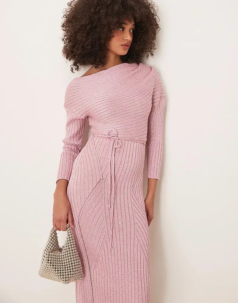 

Длинное трикотажное платье с открытыми плечами Never Fully Dressed нежно-розового цвета