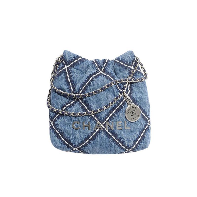 

Джинсовая мини-сумка-ведро с металлической фурнитурой, через плечо, на пояс CHANEL синяя