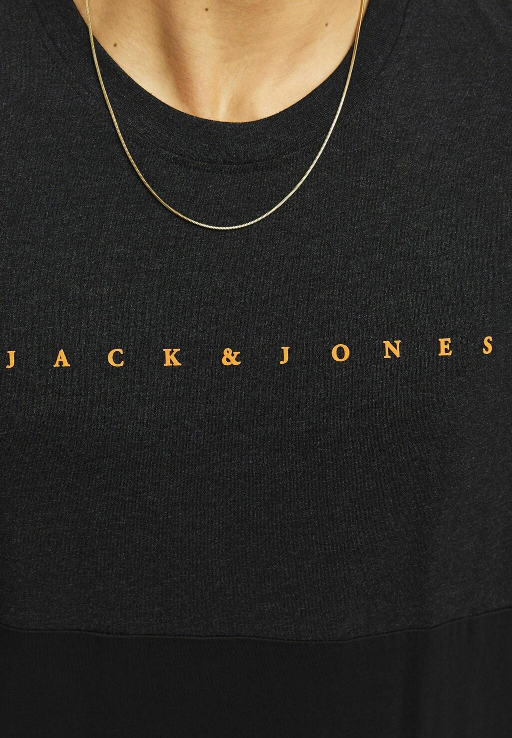 

Футболка с принтом LOGO RUNDHALS Jack & Jones, цвет Mottled Black