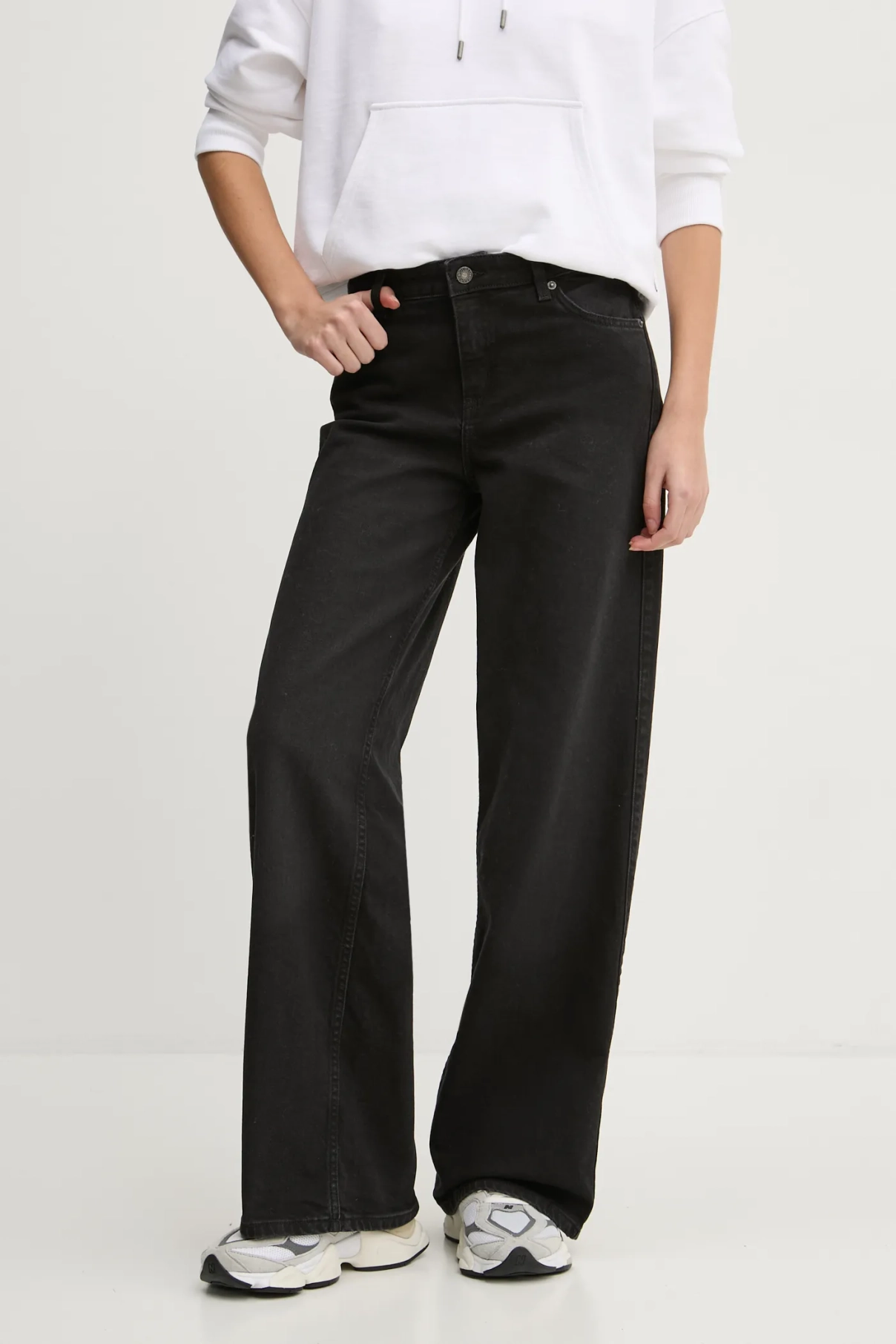 

Джинсы Guess Jeans, черный