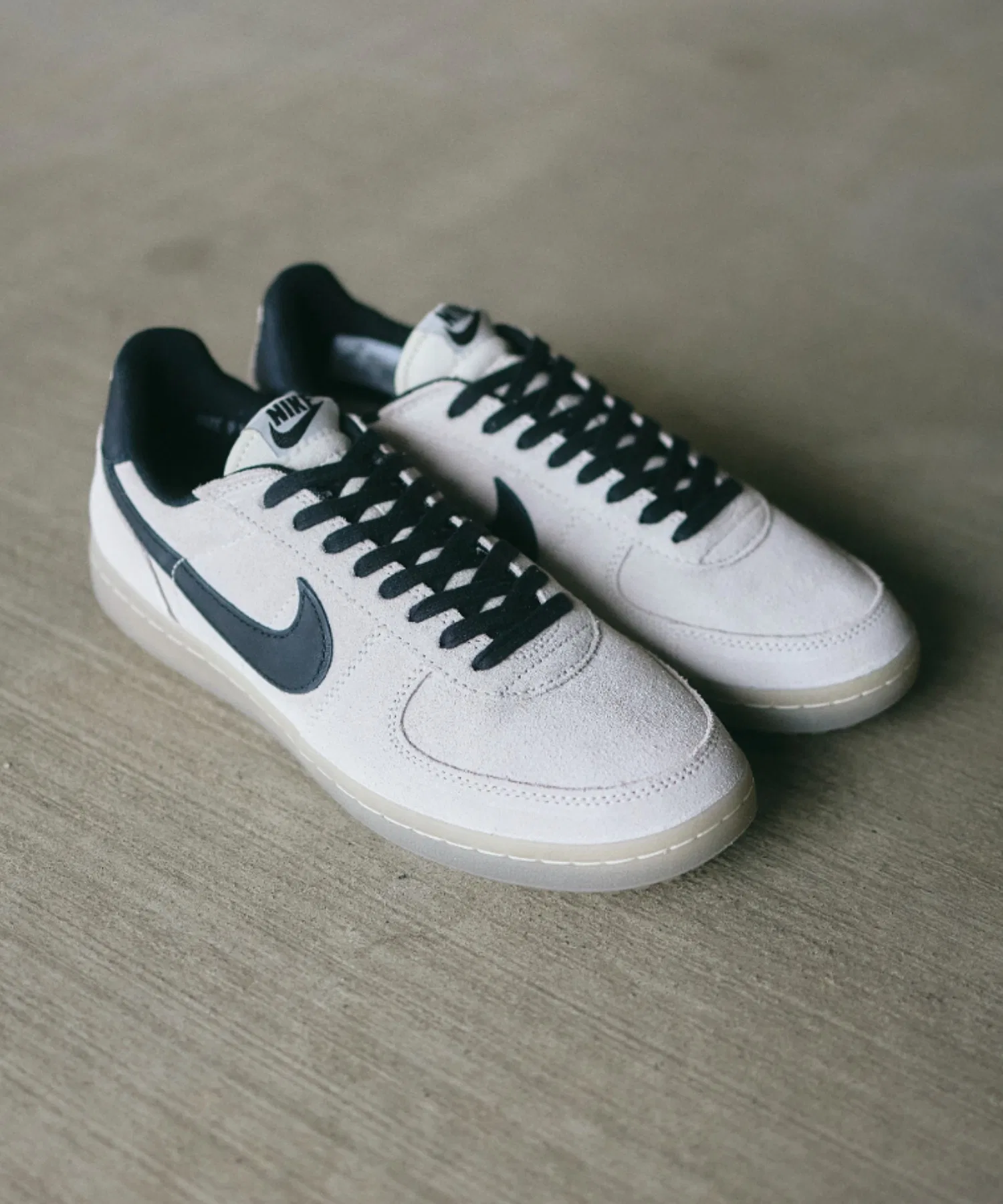 Унисекс кроссовки Nike FIELD GENERAL IF0666-100 белые