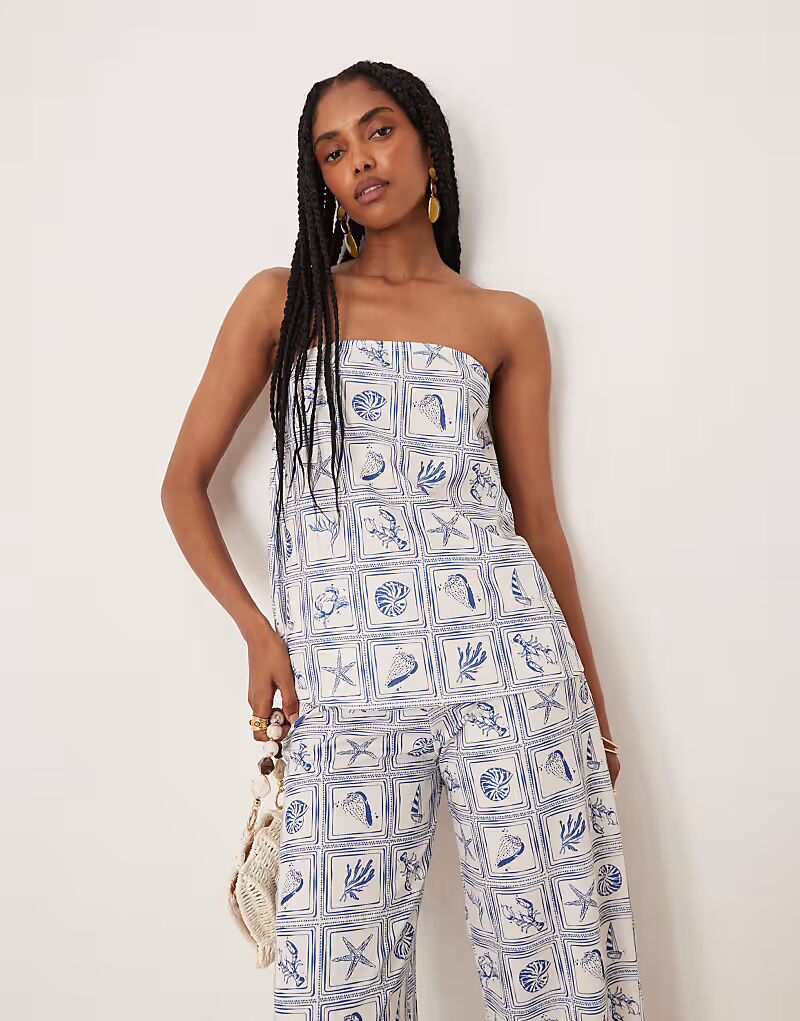 

ASOS DESIGN свободный бандо-комбинезон с синим принтом ракушек