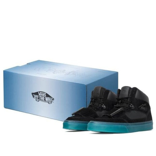 

Кроссовки c2h4 x mountain edition sneakers black/blue Vans, черный