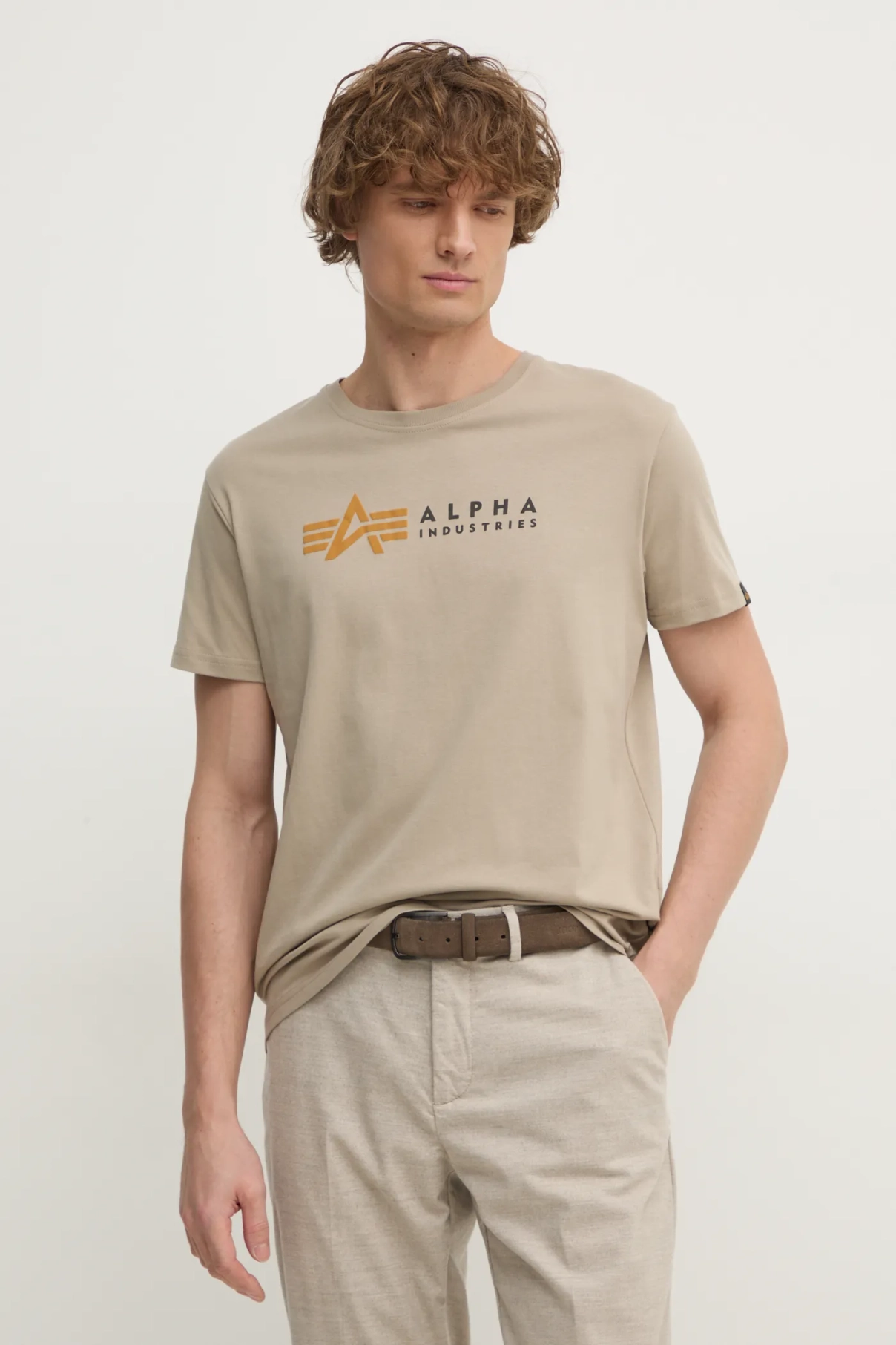 

Футболка Alpha Industries, бежевый