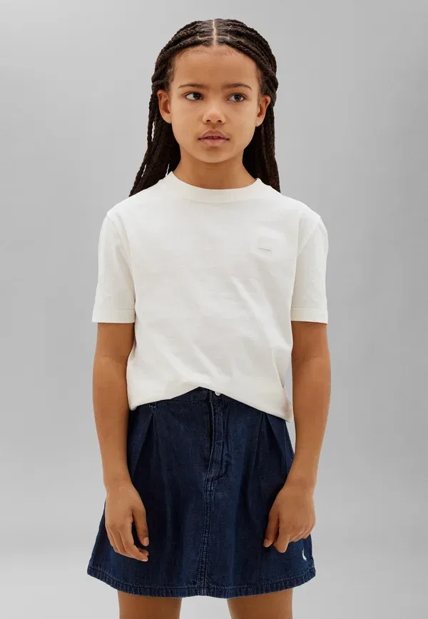 Футболка Calvin Klein Jeans Mini Badge Basic, цвет тофу