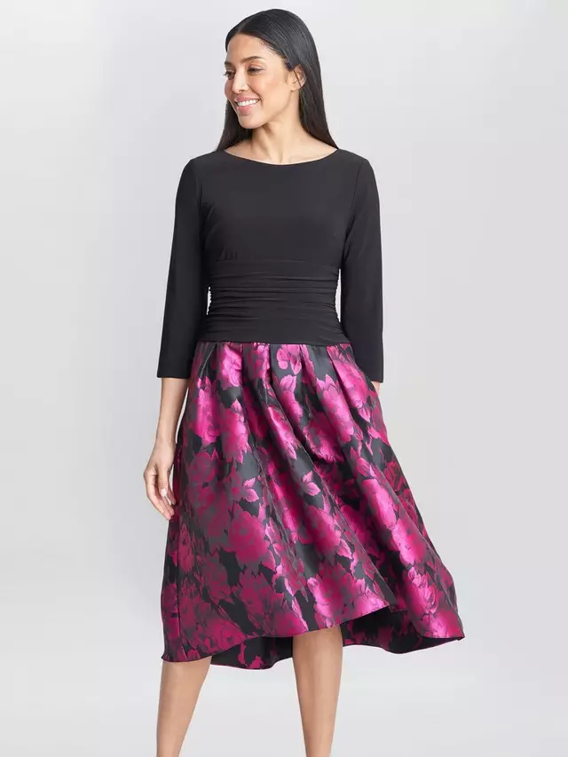 

Платье Gina Bacconi Hannah Floral Jacquard Midi, цвет black/red