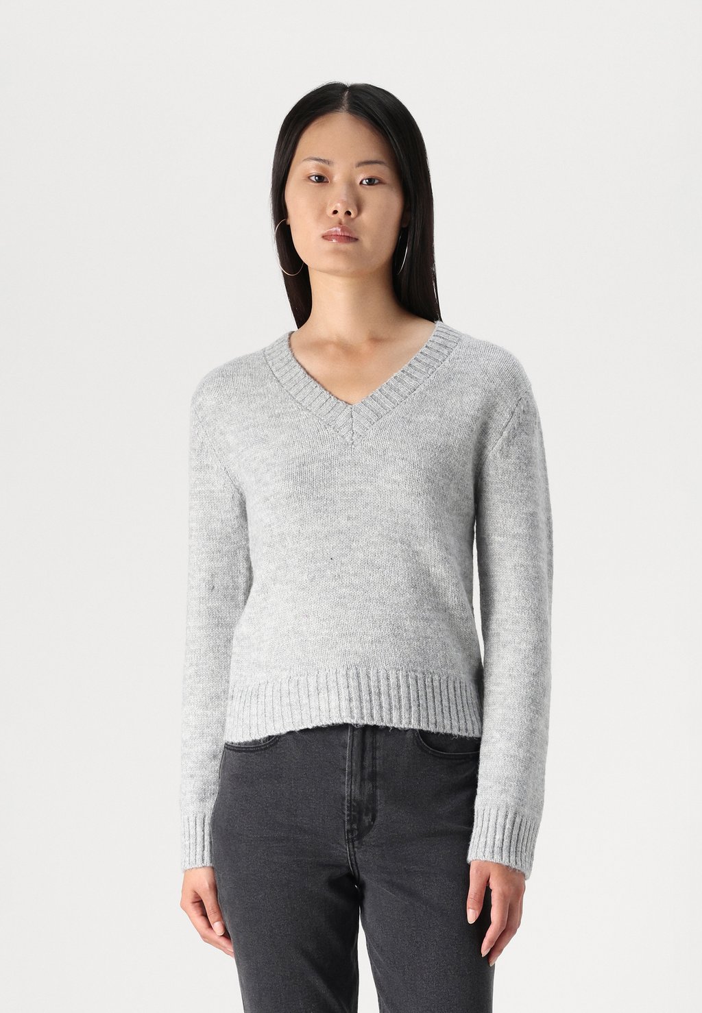 

Джемпер V NECK SWEATER Gina Tricot, светло-серый