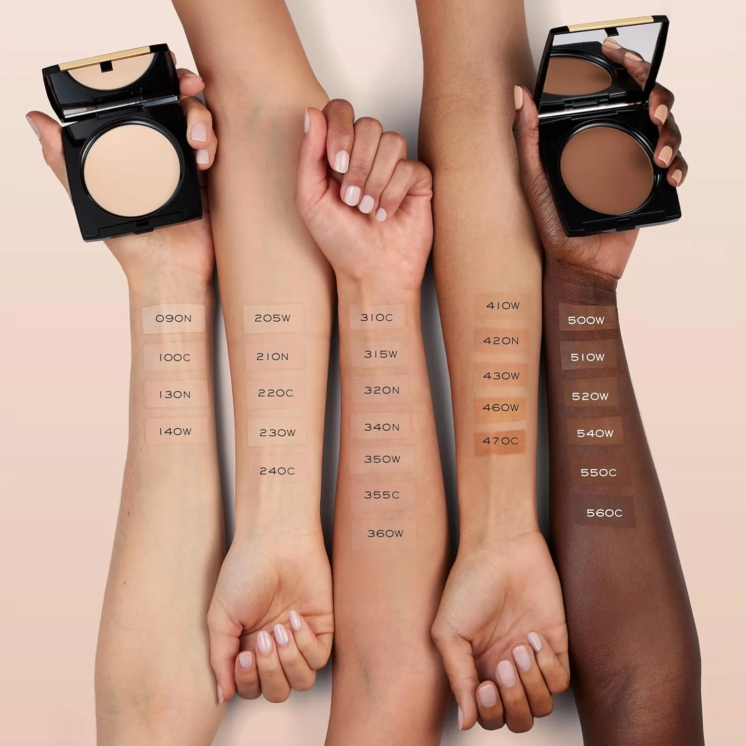Пудра-основа Lancôme Dual Finish Powder Foundation - естественное покрытие, от легкого до плотного, стойкая, контролирует блеск., 090 PorcelaIne I Neutral: fair skin tones with neutral undertones — фото 4