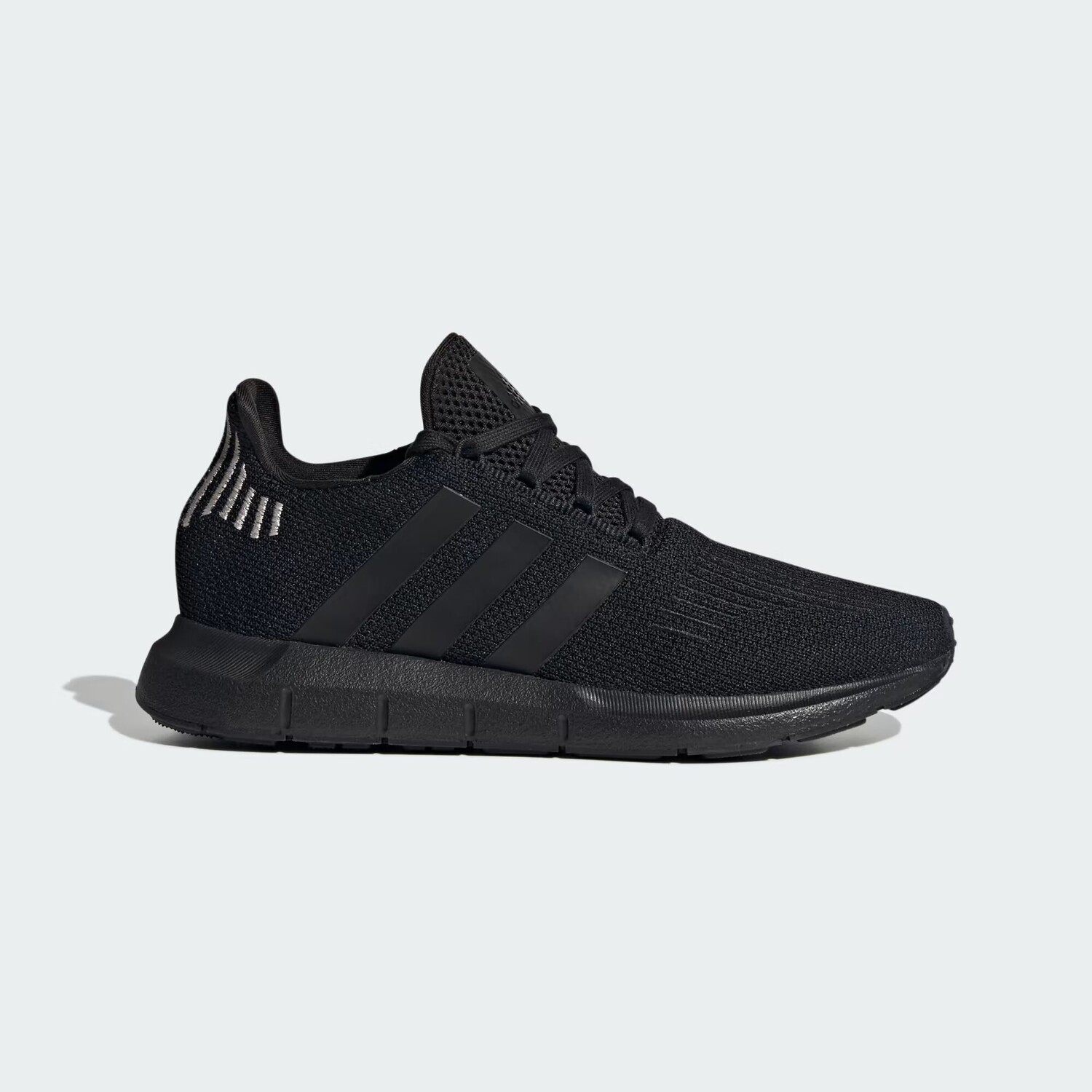 

Кроссовки Swift Run 1.0 Adidas, цвет Core Black/Core Black/Wonder Quartz
