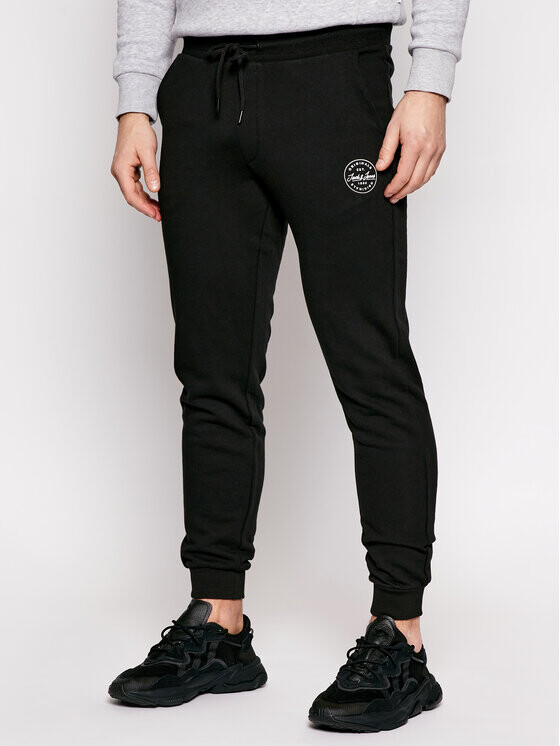 

Спортивные брюки стандартного кроя Jack&Jones, черный